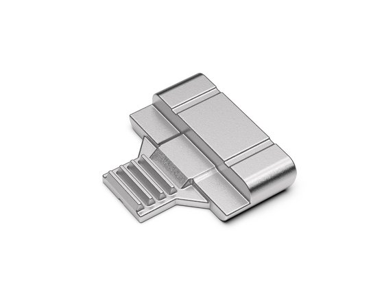 Metallbauteil mit strukturierten Rillen und präziser Oberfläche